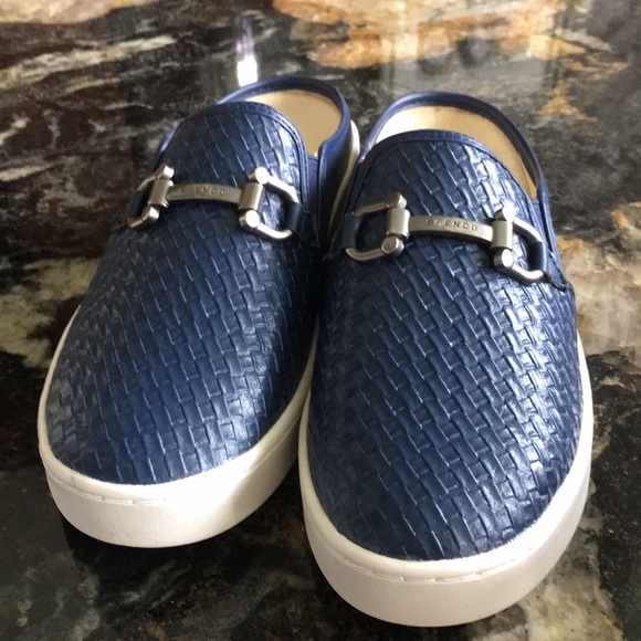 Spenco Shoes - Brand New Spenco Durham Slide Shoes